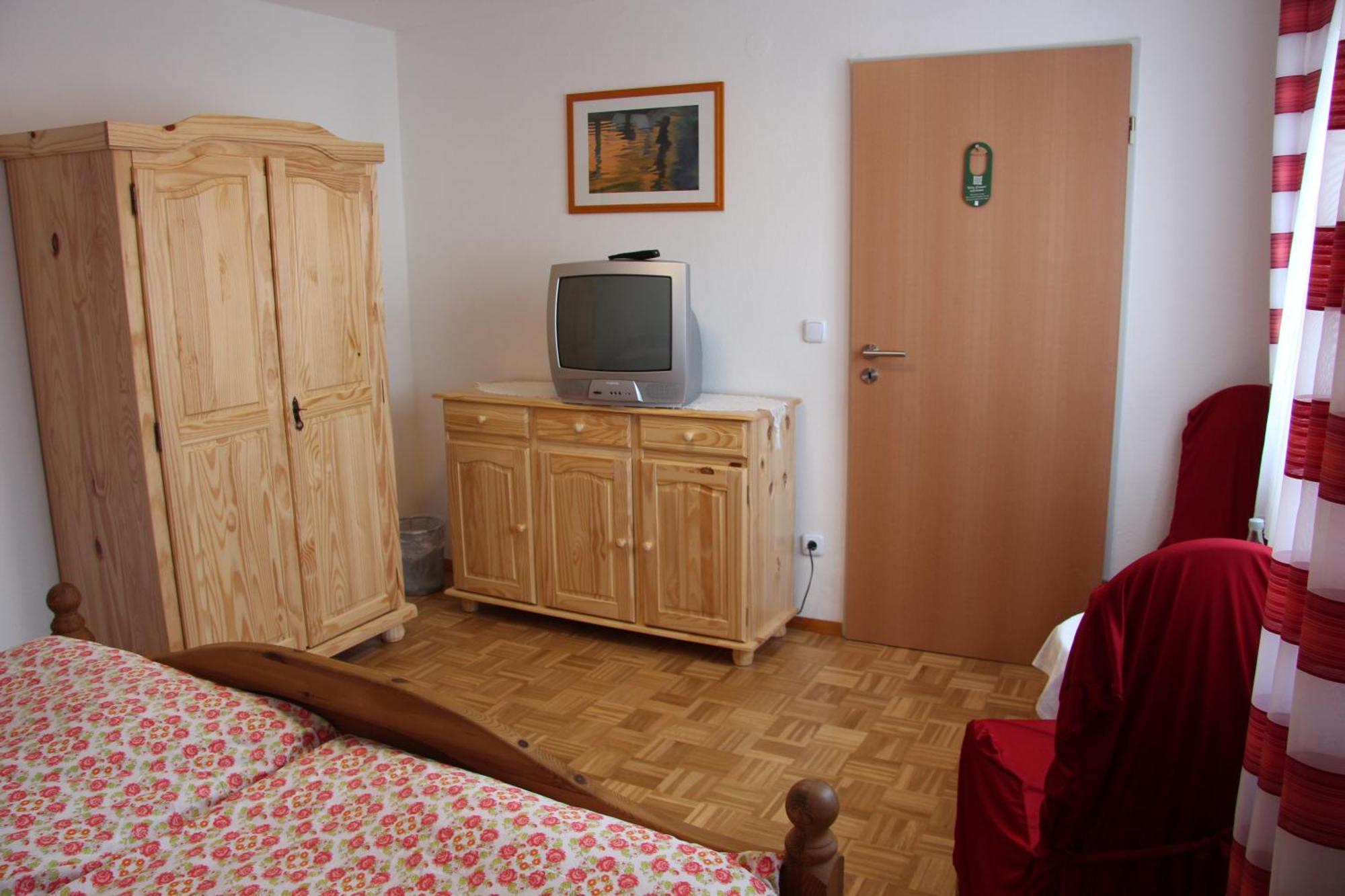 Hotel Am Schloss Neuenstein Номер фото