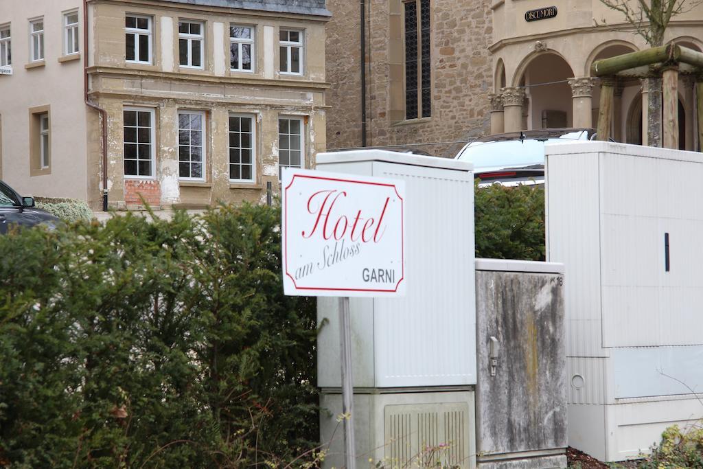 Hotel Am Schloss Neuenstein Нойенштайн Экстерьер фото